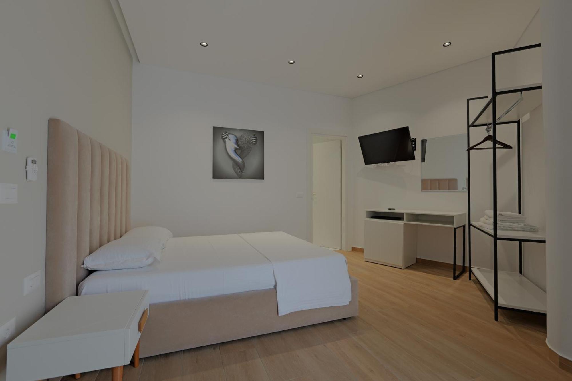 Hotel Sea & 4*