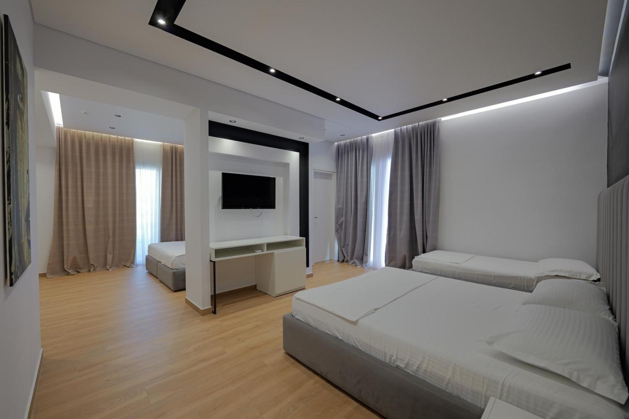Hotel Sea & 4*