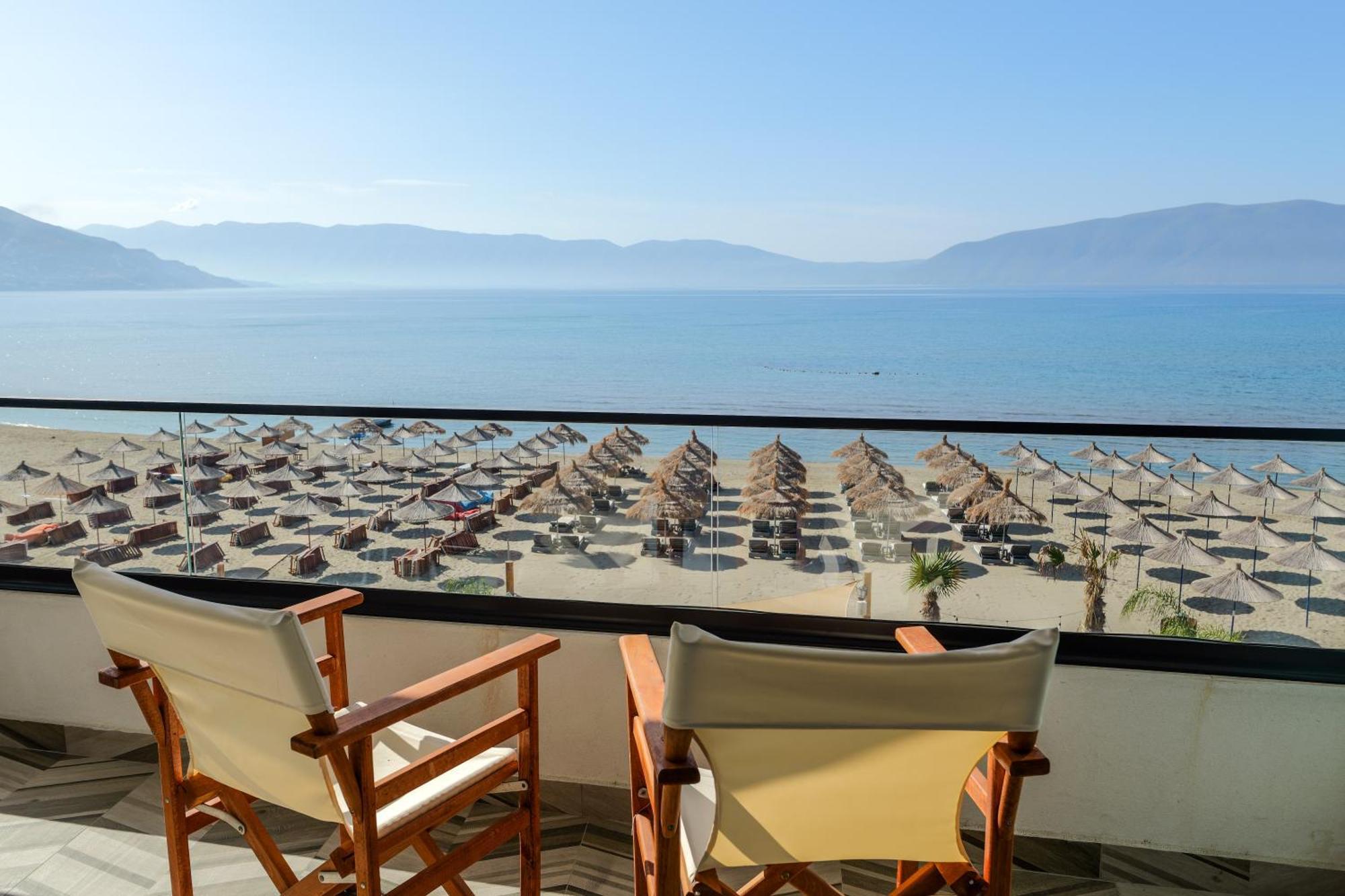 Sea & Hotel